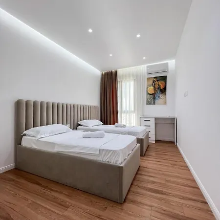 Apartman Lux At Arlis