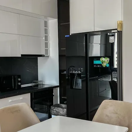 Lux At Arlis Apartament