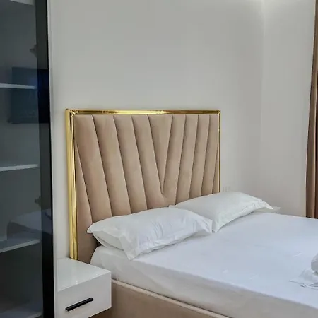 Lux At Arlis Appartamento