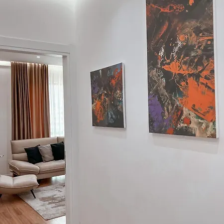 Lux At Arlis * Tirana