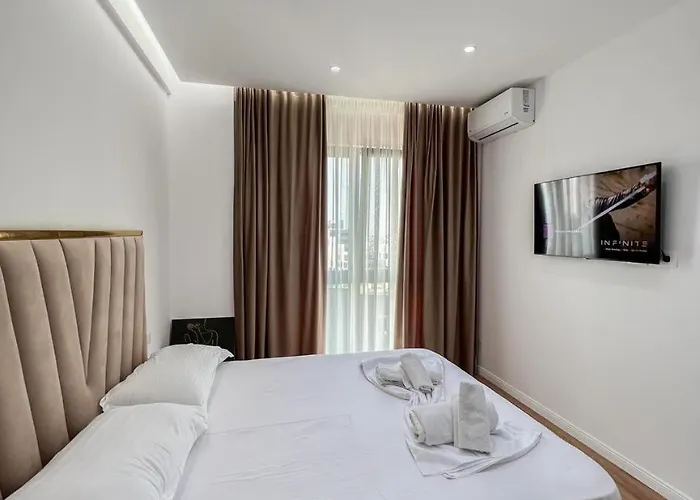 Lux At Arlis Apartmán